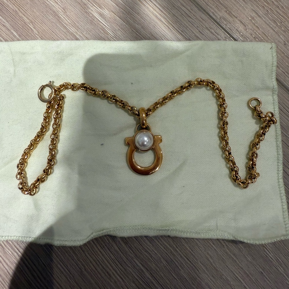 Salvatore Ferragamo necklace!!